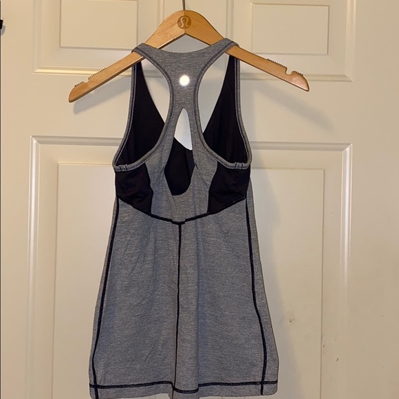 🍋 Lululemon Black and White Striped Tank - Picture 2 of 4